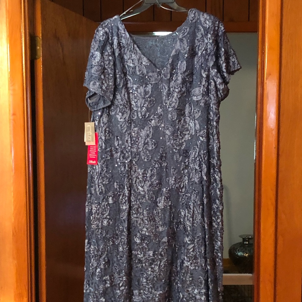 Alex Evenings floor length evening gown size 24W